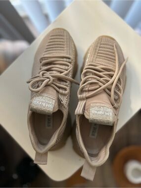 Maxima Beige Knit Slip-On Sneakers